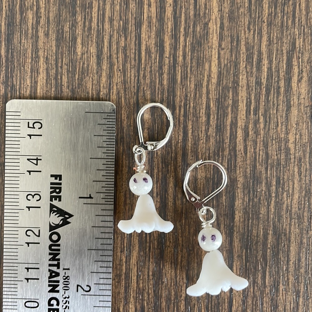 HAND CRAFTED EARRINGS Little White Ghosts - Picture 5 of 12